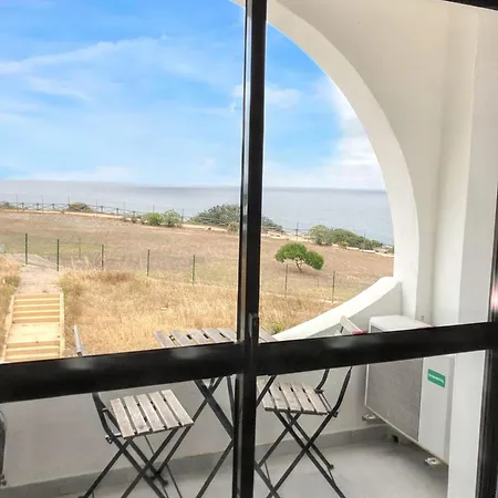 Modern In With Sea View, 40 Sqm *